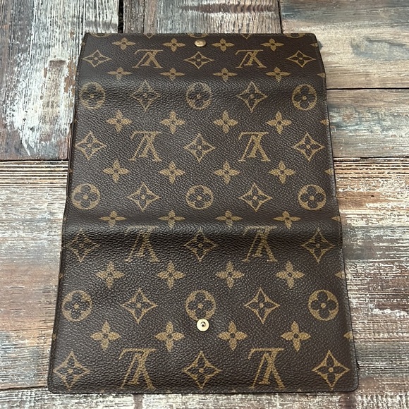 Louis Vuitton Monogram long wallet - Picture 9 of 12